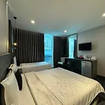 M&H Lux Hotel