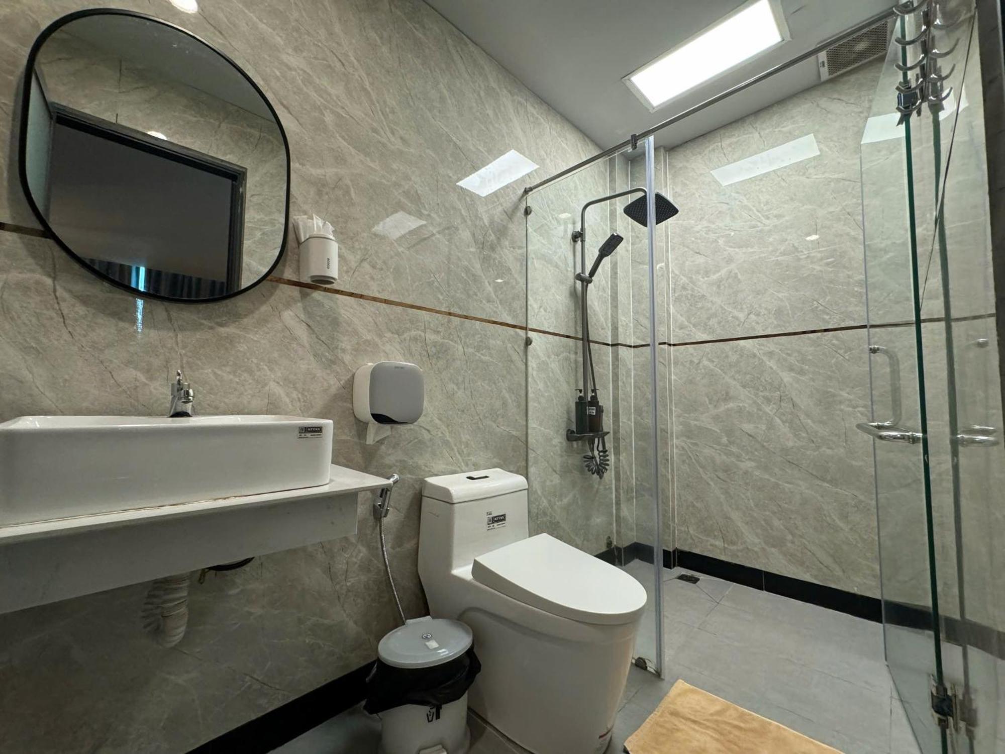 M&h Lux Hotel 3*
