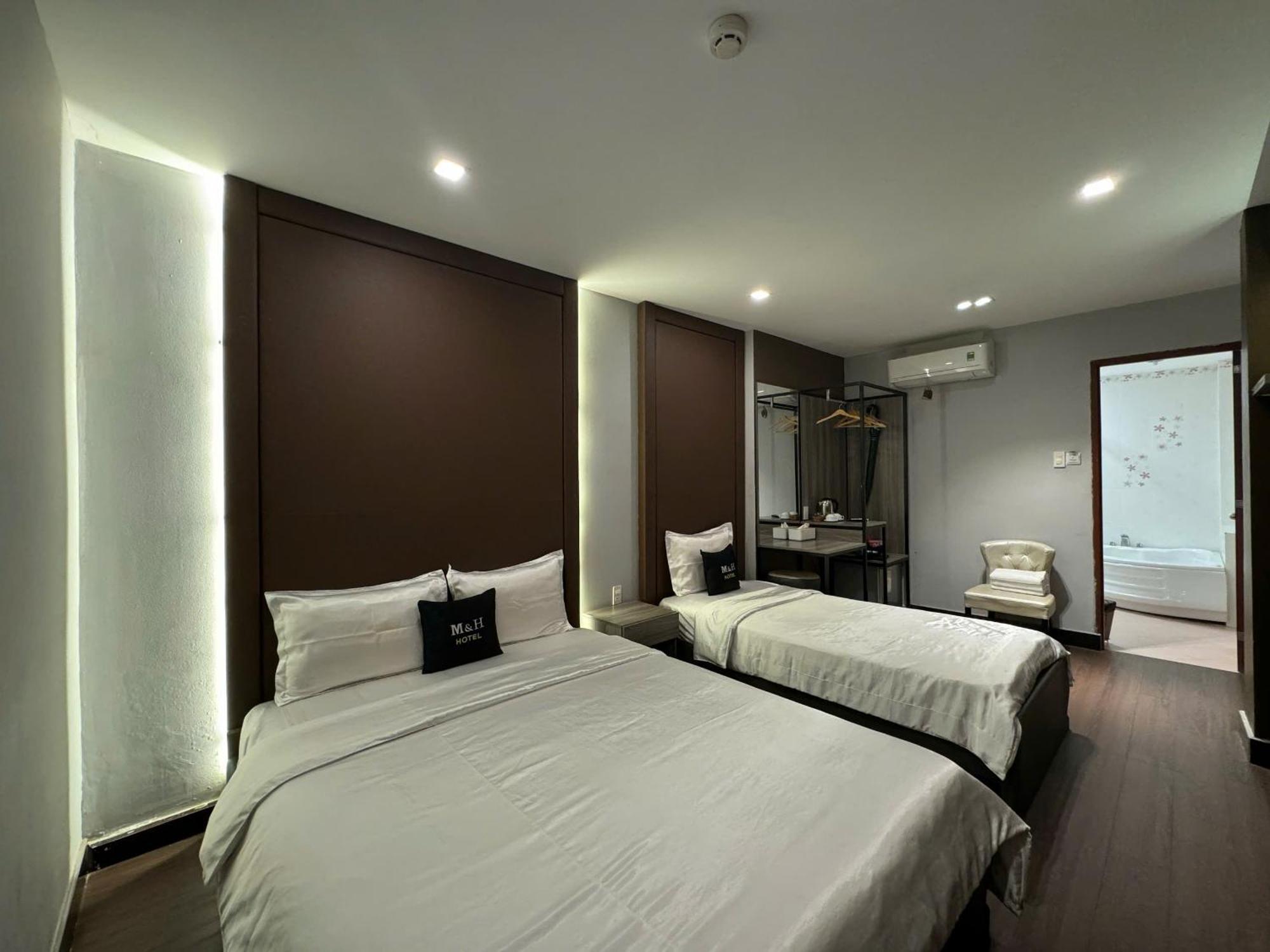 M&h Lux 3*