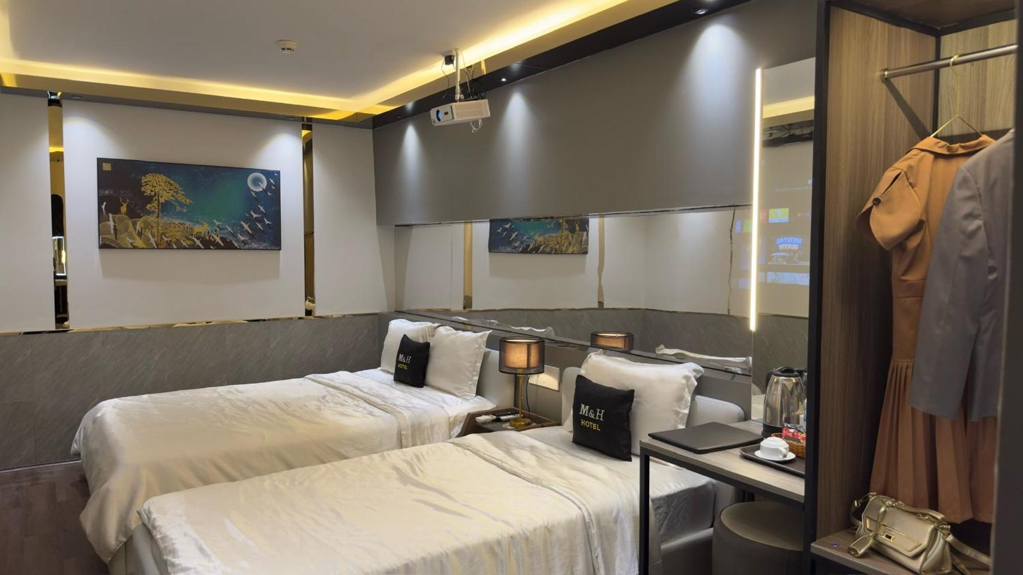 M&h Lux 3*